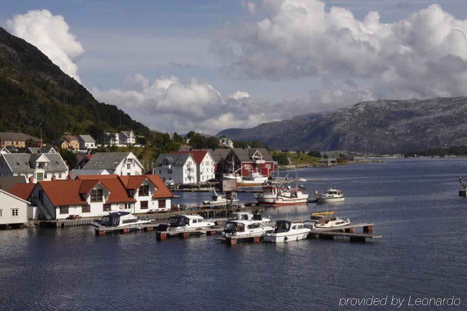 Knutholmen Hotel Kalvag Exterior photo